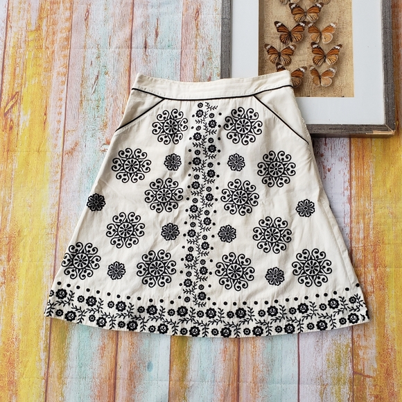 Anthropologie Dresses & Skirts - Anthro Lithe Little Cigarro Emboridered Skirt 4